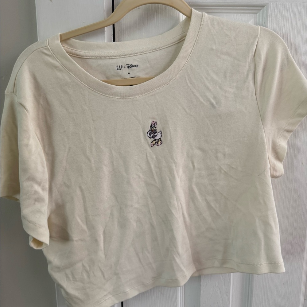 GAP Cream T-Shirt with Iconic Logo